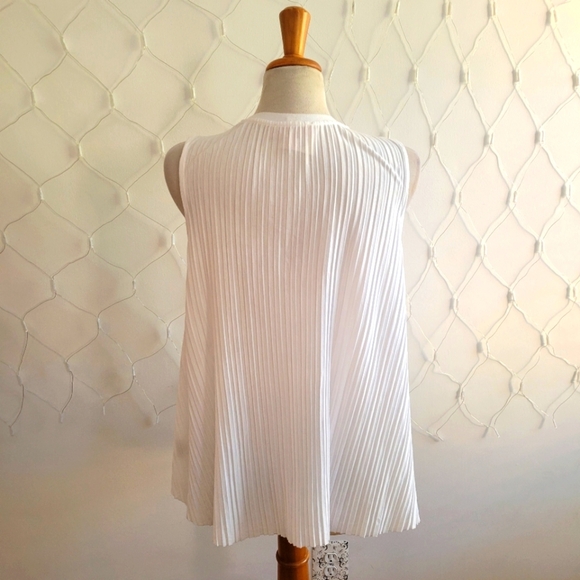 Philosophy Pleated Tank / Pure White / Oversized Small - Picture 4 of 5